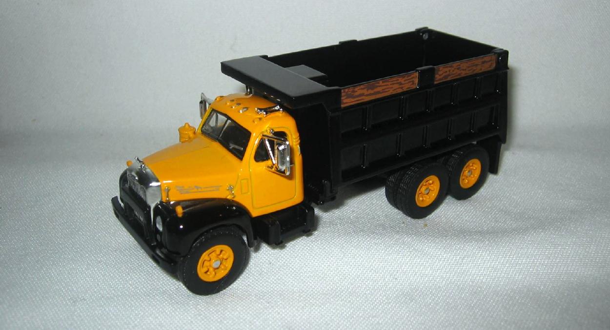 d and c farm toys